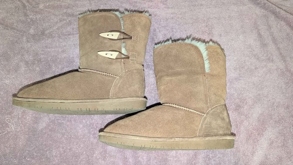 Bearpaw Suede Toggle Boots